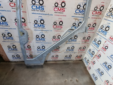 Fiat F100, F115, F120, F110, F130, F140 Cab Door Frame Left Galvanized 5163674 - Door and parts: picture 4 Fiat F100, F115, F120, F110, F130, F140 Cab Door Frame Left Galvanized 5163674 - Door and parts: picture 4