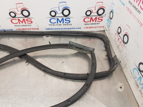 Ford 10, 30, Tw, 1000 Series, Super Q, Q Cab Door Seal Rhs D8nn9420530ac - Door and parts: picture 3 Ford 10, 30, Tw, 1000 Series, Super Q, Q Cab Door Seal Rhs D8nn9420530ac - Door and parts: picture 3