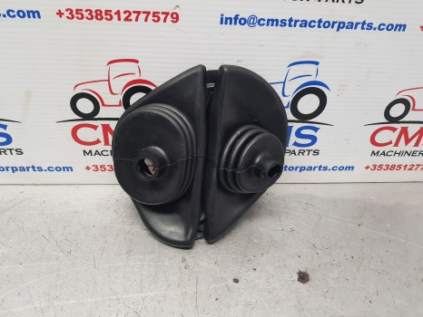 Ford 10, Tw 6610, 6810 Q Cab Gear Lever Gaiter Rubber Cover Boot E3nn7z066aa - Cab and interior for Agricultural machinery: picture 1 Ford 10, Tw 6610, 6810 Q Cab Gear Lever Gaiter Rubber Cover Boot E3nn7z066aa - Cab and interior for Agricultural machinery: picture 1