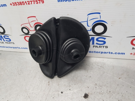 Ford 10, Tw 6610, 6810 Q Cab Gear Lever Gaiter Rubber Cover Boot E3nn7z066aa - Cab and interior for Agricultural machinery: picture 3 Ford 10, Tw 6610, 6810 Q Cab Gear Lever Gaiter Rubber Cover Boot E3nn7z066aa - Cab and interior for Agricultural machinery: picture 3