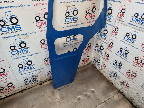 Ford 2000, 3000, 2600, 3600 Cab Door Frame Lhs - Door and parts: picture 3 Ford 2000, 3000, 2600, 3600 Cab Door Frame Lhs - Door and parts: picture 3