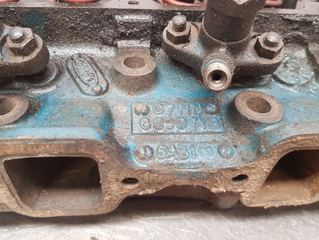 Ford 3000, 2000, 3000 Engine Cylinder Head C7nn6049ab, D0nn9f593a - Cylinder head for Agricultural machinery: picture 3 Ford 3000, 2000, 3000 Engine Cylinder Head C7nn6049ab, D0nn9f593a - Cylinder head for Agricultural machinery: picture 3