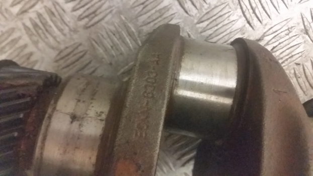 Ford 3600, 2910, 3 Cyl, 4.2 Stroke Crankshaft F0nn6300na, 87800469; E0nn6303aa - Crankshaft for Farm tractor: picture 2 Ford 3600, 2910, 3 Cyl, 4.2 Stroke Crankshaft F0nn6300na, 87800469; E0nn6303aa - Crankshaft for Farm tractor: picture 2