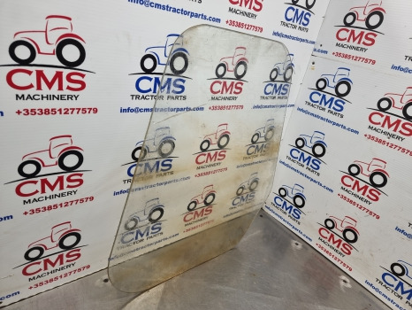 Ford 4000, 3000, 4600, 6600, Cab Door Glass 81827480, D6808 - Door and parts: picture 2 Ford 4000, 3000, 4600, 6600, Cab Door Glass 81827480, D6808 - Door and parts: picture 2