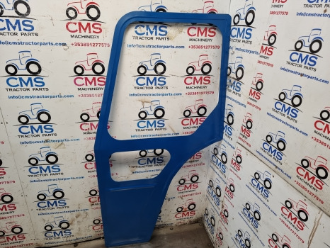 Ford 4000, 3000, 4600, 6600, Cab Door Glass 81827480, D6808 - Door and parts: picture 3 Ford 4000, 3000, 4600, 6600, Cab Door Glass 81827480, D6808 - Door and parts: picture 3