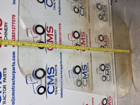 Ford 4000, 3000, 4600, 6600, Cab Door Glass 81827480, D6808 - Door and parts: picture 3 Ford 4000, 3000, 4600, 6600, Cab Door Glass 81827480, D6808 - Door and parts: picture 3