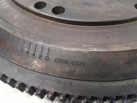 Ford 4000, 4100, 2600, 3600, 4600, 231 Engine Flywheel C5ne6375ae, 81804182 - Flywheel for Farm tractor: picture 2 Ford 4000, 4100, 2600, 3600, 4600, 231 Engine Flywheel C5ne6375ae, 81804182 - Flywheel for Farm tractor: picture 2