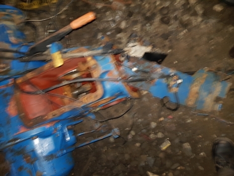 Ford 4830, 5030 N Rear Axle, Backend, Front Axle Nut Ford 4830 N: Narrow Type - Axle and parts for Farm tractor: picture 5 Ford 4830, 5030 N Rear Axle, Backend, Front Axle Nut Ford 4830 N: Narrow Type - Axle and parts for Farm tractor: picture 5