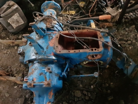 Ford 4830, 5030 N Rear Axle, Backend, Front Axle Nut Ford 4830 N: Narrow Type - Axle and parts for Farm tractor: picture 4 Ford 4830, 5030 N Rear Axle, Backend, Front Axle Nut Ford 4830 N: Narrow Type - Axle and parts for Farm tractor: picture 4