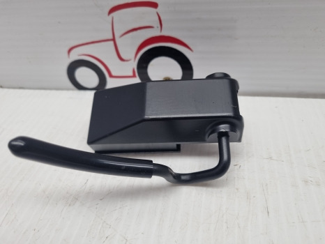 Ford 6610, 7410, 5610, Tw Q Cab Rear Window Latch Lh 83909519, D6nn94408n01a - Door and parts: picture 4 Ford 6610, 7410, 5610, Tw Q Cab Rear Window Latch Lh 83909519, D6nn94408n01a - Door and parts: picture 4