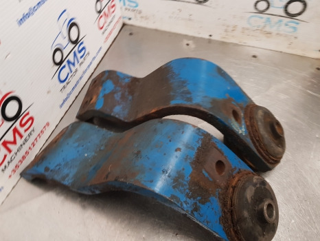 Ford 7610, 10, Tw Sq Cab, Cab Bracket Support Pair E4nn94031n88ba - Cab suspension: picture 4 Ford 7610, 10, Tw Sq Cab, Cab Bracket Support Pair E4nn94031n88ba - Cab suspension: picture 4
