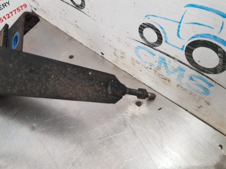 Ford 7610 5610, 6610, 6810, 7710 Sq Cab Fuel Tank Support E4nn9n204bb, 83955886 - Fuel tank: picture 4 Ford 7610 5610, 6610, 6810, 7710 Sq Cab Fuel Tank Support E4nn9n204bb, 83955886 - Fuel tank: picture 4