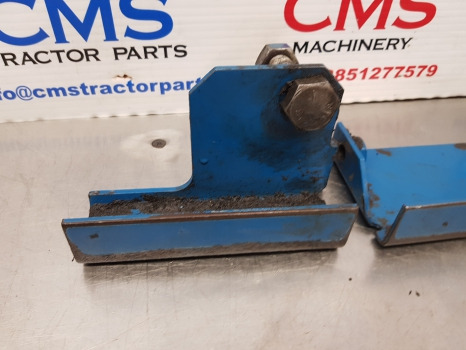 Ford 7610 5610, 6610, 6810, 7710 Sq Cab Tank Bracket Shield E4nn9r276ab11b - Fuel tank: picture 3 Ford 7610 5610, 6610, 6810, 7710 Sq Cab Tank Bracket Shield E4nn9r276ab11b - Fuel tank: picture 3