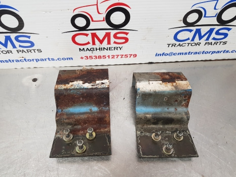 Ford 7610, 6610, 10, 30 Tw Ser Super Q Cab Roof Hinge Pair E4nn94500r69aa - Body and exterior: picture 2 Ford 7610, 6610, 10, 30 Tw Ser Super Q Cab Roof Hinge Pair E4nn94500r69aa - Body and exterior: picture 2