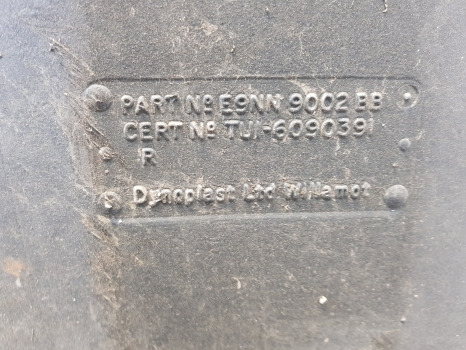 Ford 7740, 6640, 5640, Fuel Tank 82847556, E9nn9002ac, 81874135 - Fuel tank: picture 4 Ford 7740, 6640, 5640, Fuel Tank 82847556, E9nn9002ac, 81874135 - Fuel tank: picture 4