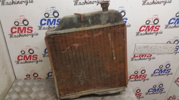 Ford Engine Water Cooling Radiator With Cowling - Radiator for Farm tractor: picture 3 Ford Engine Water Cooling Radiator With Cowling - Radiator for Farm tractor: picture 3
