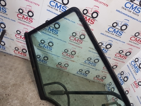 Ford New Holland 40, 60, Ts 8340 Cab Door Rhs 82002446, 82006664, 82000367 - Door and parts: picture 3 Ford New Holland 40, 60, Ts 8340 Cab Door Rhs 82002446, 82006664, 82000367 - Door and parts: picture 3