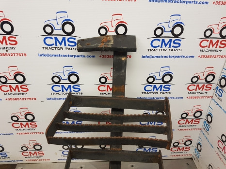 Ford New Holland 40, Ts Series, Ts110, 8340 Foot Step Lhs 82007896, 82007892 - Footstep for Agricultural machinery: picture 2 Ford New Holland 40, Ts Series, Ts110, 8340 Foot Step Lhs 82007896, 82007892 - Footstep for Agricultural machinery: picture 2