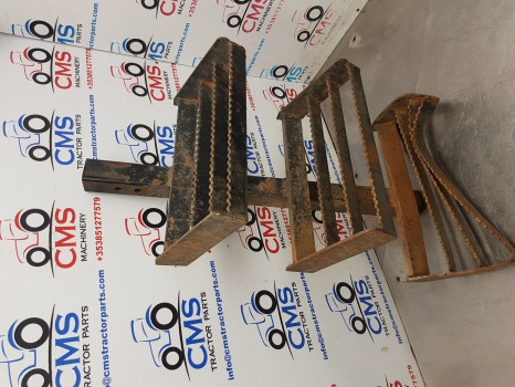 Ford New Holland 40, Ts ,ts110, 6640 Foot Step Assy Rhs 82008961,f0nn9420041bb - Footstep for Agricultural machinery: picture 3 Ford New Holland 40, Ts ,ts110, 6640 Foot Step Assy Rhs 82008961,f0nn9420041bb - Footstep for Agricultural machinery: picture 3