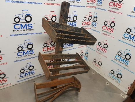 Ford New Holland 40, Ts ,ts110, 6640 Foot Step Assy Rhs 82008961,f0nn9420041bb - Footstep for Agricultural machinery: picture 2 Ford New Holland 40, Ts ,ts110, 6640 Foot Step Assy Rhs 82008961,f0nn9420041bb - Footstep for Agricultural machinery: picture 2