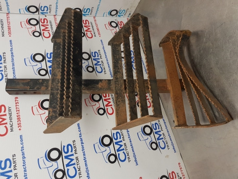Ford New Holland 40, Ts ,ts110, 6640 Foot Step Assy Rhs 82008961,f0nn9420041bb - Footstep for Agricultural machinery: picture 4 Ford New Holland 40, Ts ,ts110, 6640 Foot Step Assy Rhs 82008961,f0nn9420041bb - Footstep for Agricultural machinery: picture 4