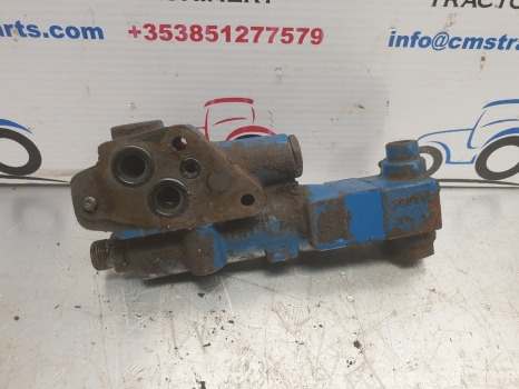 Ford New Holland 6640, Ts110 40, Ts Trailer Brake Valve Distributor 81874969 - Brake parts: picture 4 Ford New Holland 6640, Ts110 40, Ts Trailer Brake Valve Distributor 81874969 - Brake parts: picture 4