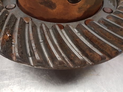 Ford New Holland 7840, Ts, 40, Bevel Gear And Differential 81866326, F0nn4209ca - Differential gear for Agricultural machinery: picture 2 Ford New Holland 7840, Ts, 40, Bevel Gear And Differential 81866326, F0nn4209ca - Differential gear for Agricultural machinery: picture 2