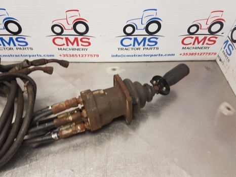 Hyundai Robex 130lc-3, R130lc3, R130w3 Remote Control Lever Assy Lhs 31er-20050 - Hydraulics for Construction machinery: picture 2 Hyundai Robex 130lc-3, R130lc3, R130w3 Remote Control Lever Assy Lhs 31er-20050 - Hydraulics for Construction machinery: picture 2