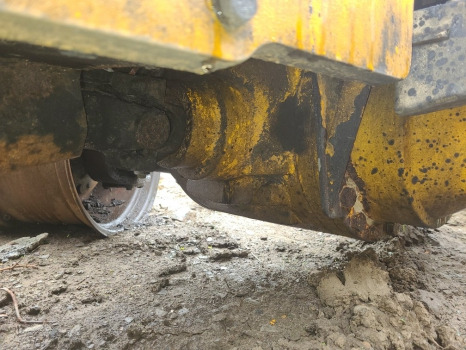 Jcb 533-105, 530, 540 Front Axle Differential Unit Complete 18.16:1, 453/3338 - Front axle for Agricultural machinery: picture 1 Jcb 533-105, 530, 540 Front Axle Differential Unit Complete 18.16:1, 453/3338 - Front axle for Agricultural machinery: picture 1