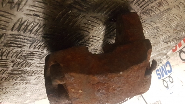 Jcb Fastrac 185-65 Front Axle Brake Calliper 15/920062, 15/920366, 477/58500 - Brake caliper for Farm tractor: picture 5 Jcb Fastrac 185-65 Front Axle Brake Calliper 15/920062, 15/920366, 477/58500 - Brake caliper for Farm tractor: picture 5