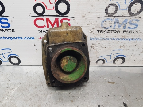 John Deere 3130, 3030, 3120, 2840 Pto Plate With Brake Pad T32090 - Brake pads for Agricultural machinery: picture 3 John Deere 3130, 3030, 3120, 2840 Pto Plate With Brake Pad T32090 - Brake pads for Agricultural machinery: picture 3