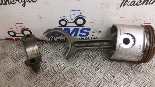 John Deere 6010, 6110 Engine Connecting Rod , Piston Re507850, R500335, Re50770 - Connecting rod for Farm tractor: picture 2 John Deere 6010, 6110 Engine Connecting Rod , Piston Re507850, R500335, Re50770 - Connecting rod for Farm tractor: picture 2