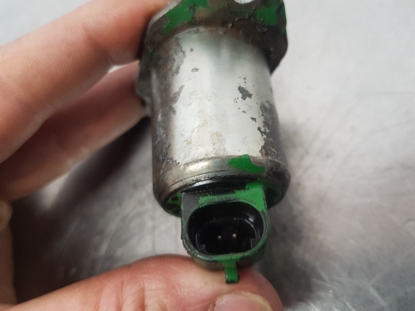 John Deere 6610, 5000, 6010, 6020, 6030, 6j, 6r Original Solenoid Valve Re211158 - Electrical system for Farm tractor: picture 2 John Deere 6610, 5000, 6010, 6020, 6030, 6j, 6r Original Solenoid Valve Re211158 - Electrical system for Farm tractor: picture 2