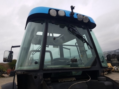 Landini Mythos Series Mythos 100, Mythos 105, Mythos 115 Cab Complete - Cab for Farm tractor: picture 4 Landini Mythos Series Mythos 100, Mythos 105, Mythos 115 Cab Complete - Cab for Farm tractor: picture 4