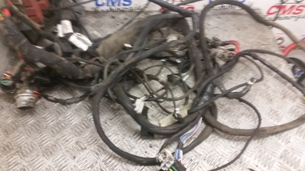 Landini Mythos Tdi 115 Cab Fuse Box Wiring Loom Set - Cables/ Wire harness for Farm tractor: picture 5 Landini Mythos Tdi 115 Cab Fuse Box Wiring Loom Set - Cables/ Wire harness for Farm tractor: picture 5