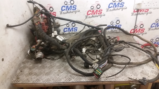 Landini Mythos Tdi 115 Cab Fuse Box Wiring Loom Set - Cables/ Wire harness for Farm tractor: picture 1 Landini Mythos Tdi 115 Cab Fuse Box Wiring Loom Set - Cables/ Wire harness for Farm tractor: picture 1