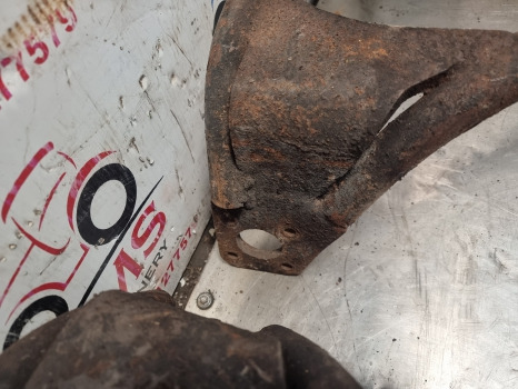 Manitou Mlt 634-120, 630, 634, 731, Front Mudguard Bracket Kit 237487, 237488 - Fender: picture 3 Manitou Mlt 634-120, 630, 634, 731, Front Mudguard Bracket Kit 237487, 237488 - Fender: picture 3