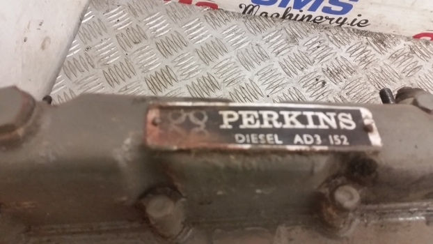 Massey Ferguson 133, 135, 140, 145, 148, 150, Ad3.152 Cylinder Head Assy 86550 - Cylinder head for Farm tractor: picture 3 Massey Ferguson 133, 135, 140, 145, 148, 150, Ad3.152 Cylinder Head Assy 86550 - Cylinder head for Farm tractor: picture 3