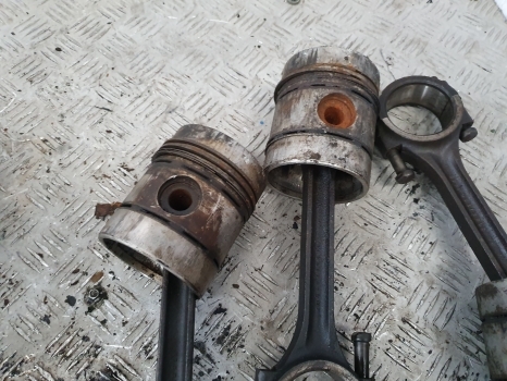 Massey Ferguson 135, 140, 145 Ad3.152 Pistons Set, Con Rod, 82111, 84774, 84957 - Piston/ Ring/ Bushing for Farm tractor: picture 2 Massey Ferguson 135, 140, 145 Ad3.152 Pistons Set, Con Rod, 82111, 84774, 84957 - Piston/ Ring/ Bushing for Farm tractor: picture 2