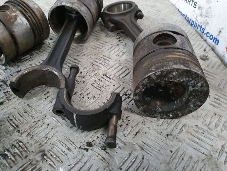 Massey Ferguson 135, 140, 145 Ad3.152 Pistons Set, Con Rod, 82111, 84774, 84957 - Piston/ Ring/ Bushing for Farm tractor: picture 5 Massey Ferguson 135, 140, 145 Ad3.152 Pistons Set, Con Rod, 82111, 84774, 84957 - Piston/ Ring/ Bushing for Farm tractor: picture 5