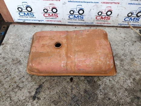 Massey Ferguson 135 Original Fuel Tank 897401m91, 897390m91, 897390m91 - Fuel tank for Farm tractor: picture 1 Massey Ferguson 135 Original Fuel Tank 897401m91, 897390m91, 897390m91 - Fuel tank for Farm tractor: picture 1