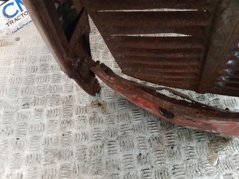 Massey Ferguson 35, 35x Bonnet, Hood Original 1884060m91, 826815m91, 826816m91 - Hood for Farm tractor: picture 4 Massey Ferguson 35, 35x Bonnet, Hood Original 1884060m91, 826815m91, 826816m91 - Hood for Farm tractor: picture 4
