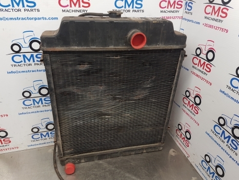 Massey Ferguson 365, 375, 385, 390, 398 Radiator 1695721m2 - Radiator for Farm tractor: picture 1 Massey Ferguson 365, 375, 385, 390, 398 Radiator 1695721m2 - Radiator for Farm tractor: picture 1