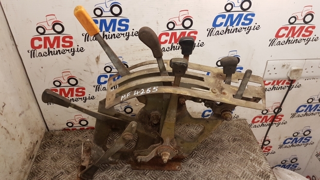 Massey Ferguson 4255 Cab Lift Rear Console Controls 3814519m92 - Cab and interior for Farm tractor: picture 2 Massey Ferguson 4255 Cab Lift Rear Console Controls 3814519m92 - Cab and interior for Farm tractor: picture 2