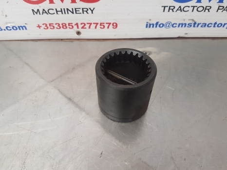 Massey Ferguson 5455 Sleeverear Axle Differential 3382121m3 - Differential gear for Farm tractor: picture 2 Massey Ferguson 5455 Sleeverear Axle Differential 3382121m3 - Differential gear for Farm tractor: picture 2