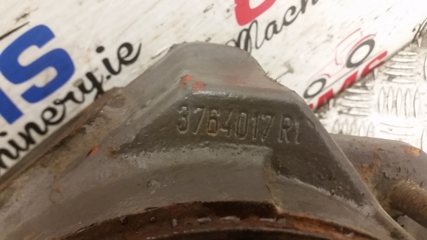 Massey Ferguson 6150, 6160 Swivel Housing Right 3764016m91, 3764017r1 - Steering knuckle for Farm tractor: picture 4 Massey Ferguson 6150, 6160 Swivel Housing Right 3764016m91, 3764017r1 - Steering knuckle for Farm tractor: picture 4
