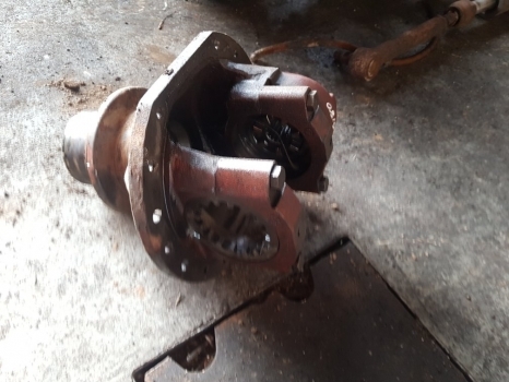 Massey Ferguson 6180 Front Differential Housing 3427467r3, Ag125, 3764005m91 - Differential gear for Farm tractor: picture 4 Massey Ferguson 6180 Front Differential Housing 3427467r3, Ag125, 3764005m91 - Differential gear for Farm tractor: picture 4