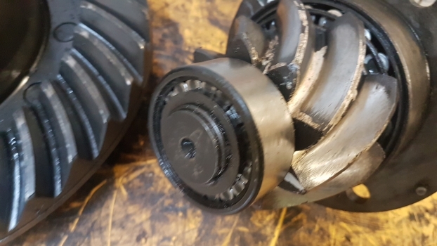 Massey Ferguson 690 Rear Axle Bevel Gear Differential 9x35 1665440m92, 893223m2 - Differential gear for Farm tractor: picture 3 Massey Ferguson 690 Rear Axle Bevel Gear Differential 9x35 1665440m92, 893223m2 - Differential gear for Farm tractor: picture 3