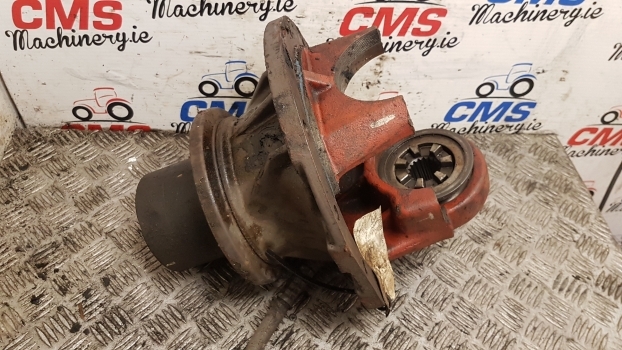 Massey Ferguson 8150, 8160 Front Axle Differential Housing Support 3429929m93 - Differential gear for Farm tractor: picture 1 Massey Ferguson 8150, 8160 Front Axle Differential Housing Support 3429929m93 - Differential gear for Farm tractor: picture 1