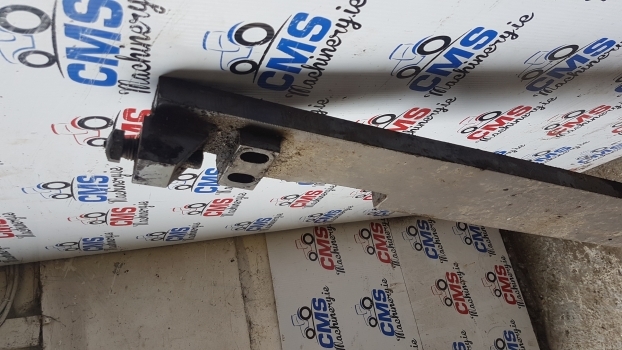 Massey Ferguson 8150 Right Hand Side Reinforcement Chassis Rail 3619810m5 - Frame/ Chassis for Farm tractor: picture 5 Massey Ferguson 8150 Right Hand Side Reinforcement Chassis Rail 3619810m5 - Frame/ Chassis for Farm tractor: picture 5